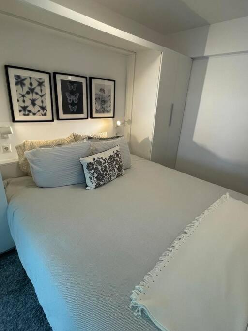 아나비소스 Charming Coastal Retreat 아파트 외부 사진