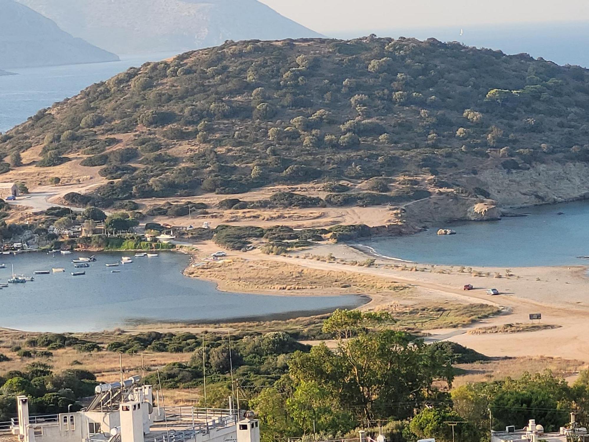 아나비소스 Charming Coastal Retreat 아파트 외부 사진